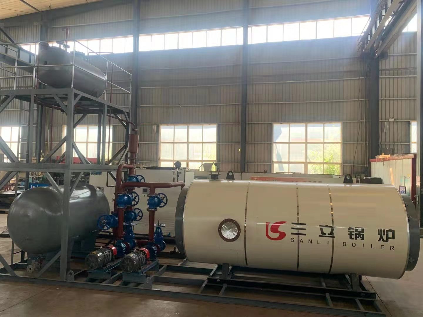 移動(dòng)集裝箱式熱水爐